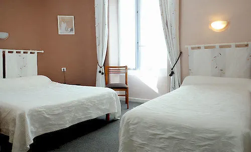 מלון Gardenia 2*